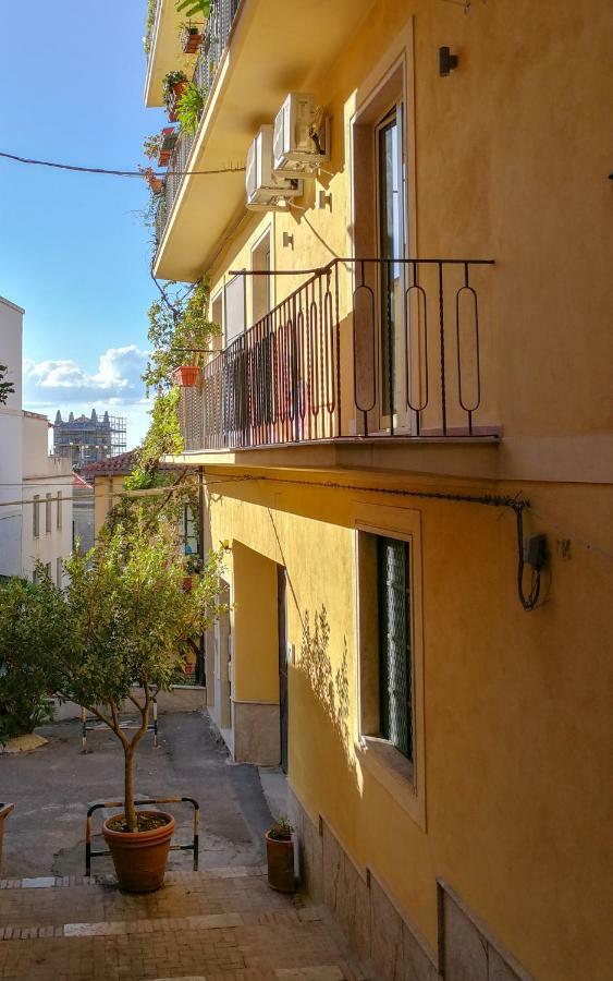 Taomau - Duomo Square Apartment Taormina Exterior foto